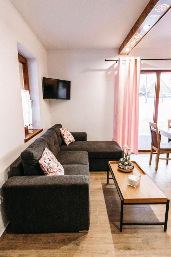Stylove Domki Banska Nizna Domki Z Jacuzzi Kültér fotó